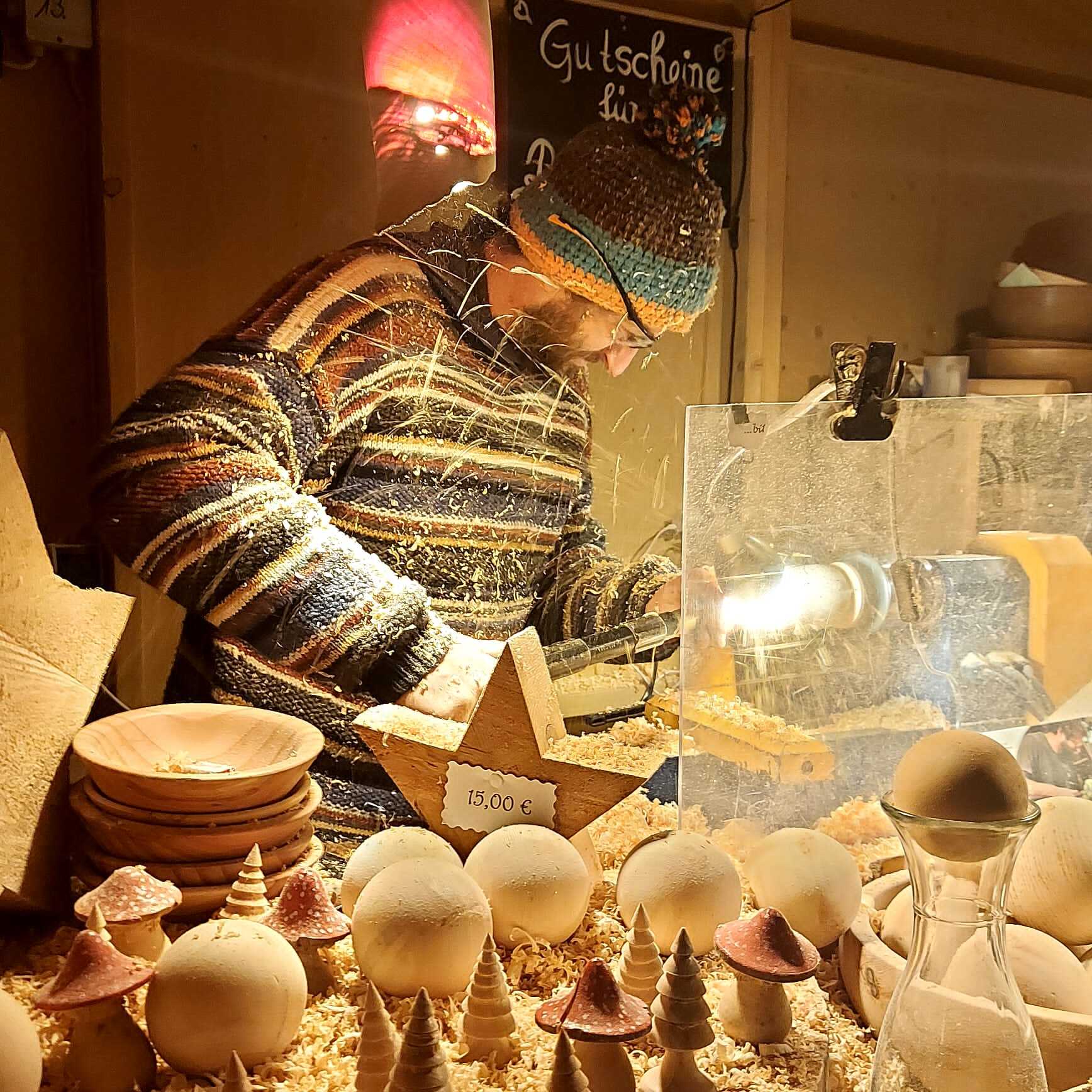 Drechsler bei der Arbeit