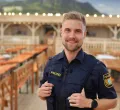 Der Polizeibeamte Kevin Wieder sagt über seinen Einstieg: „Eine praxisnahe, abwechslungsreiche Ausbildung“